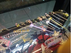 اکسسوری مو وعروسک وبدلیجات